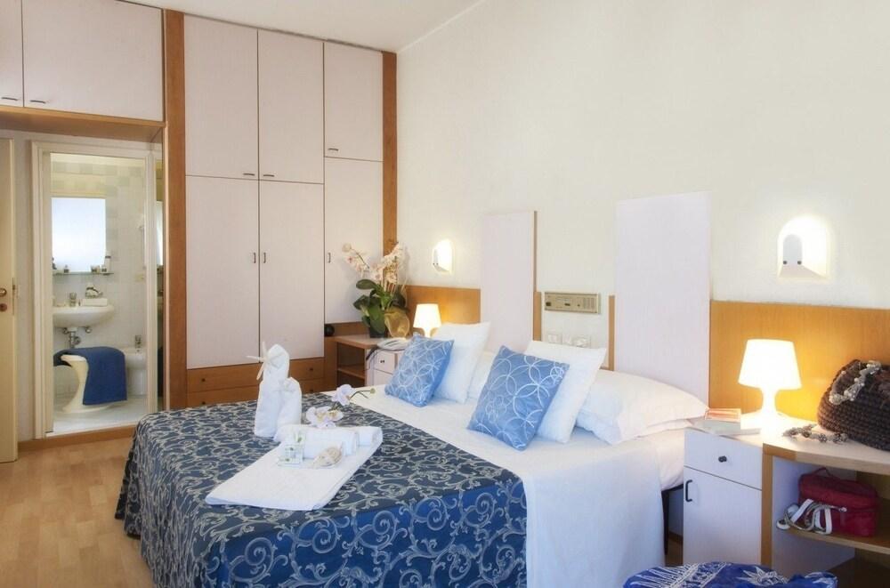 Hotel Bel Air 리치오네 외부 사진